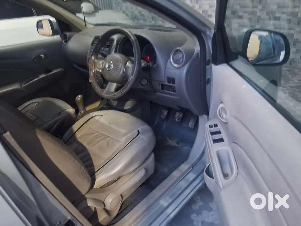 Nissan Sunny 2011 Car