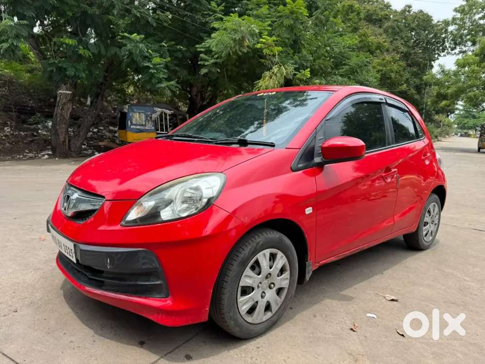 Honda Brio 2013 Petrol Manual 83000 Km Driven