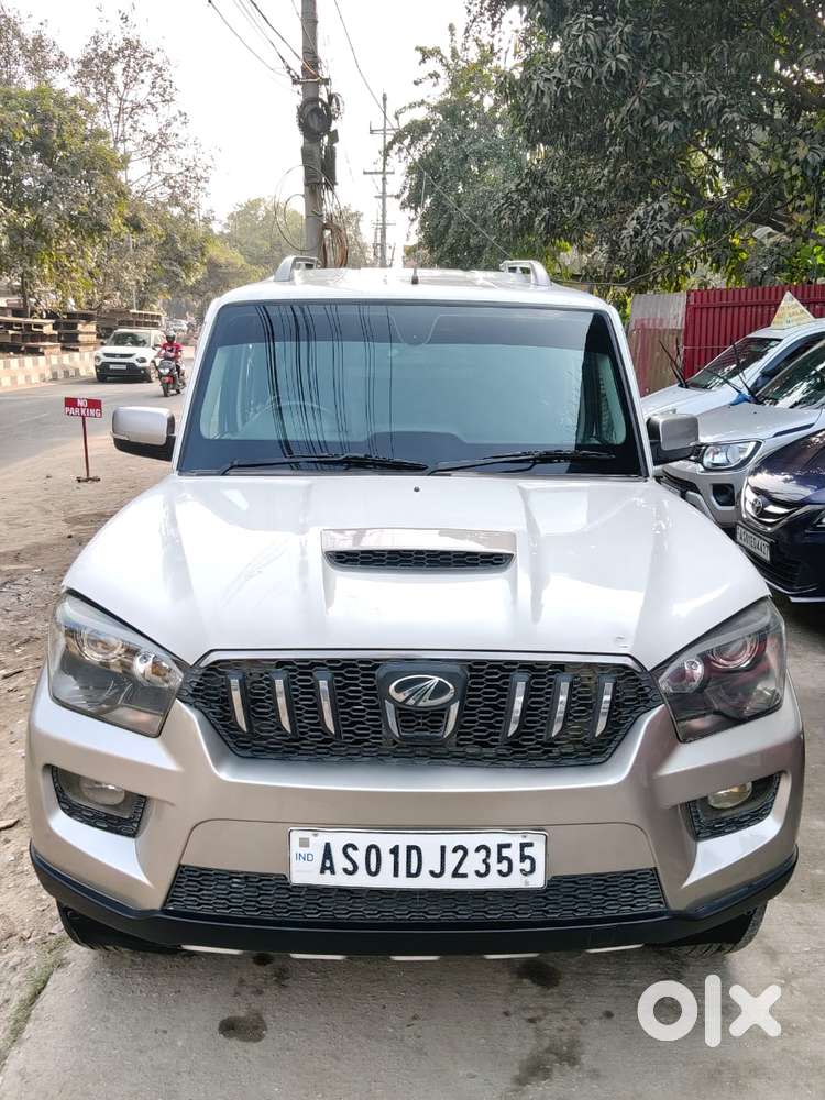 Mahindra Scorpio S10, 2017, Petrol