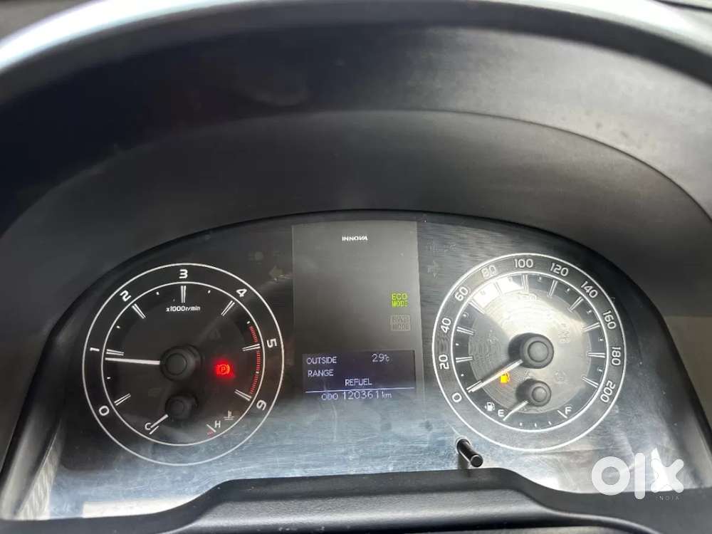 Toyota Innova Crysta [2020-ongoing] 2.4 Gx 8 Str, 2017, Diesel