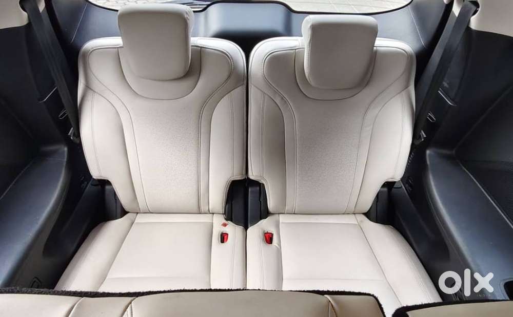 Mahindra Xuv700 2.2 Ax 7 Diesel At Str, 2023, Diesel