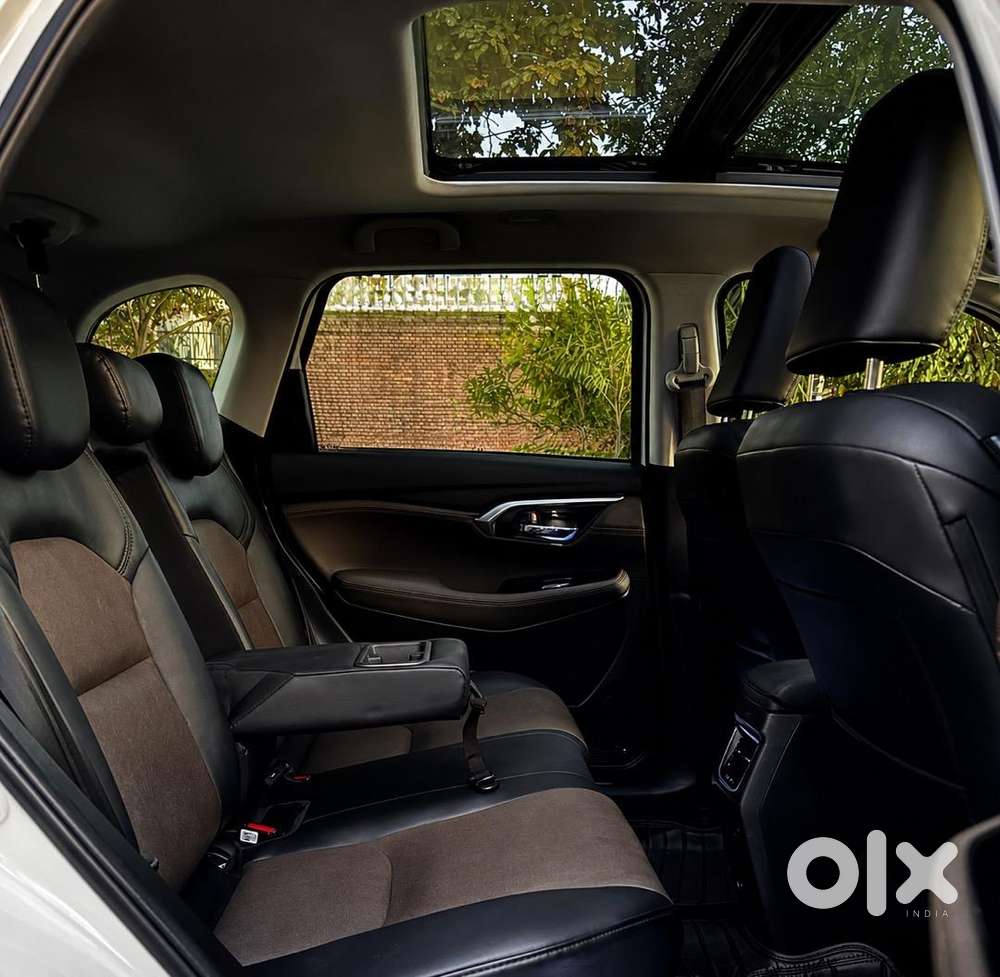 Toyota Hyryder (strong Hybrid) Top Model In Showroom Condition