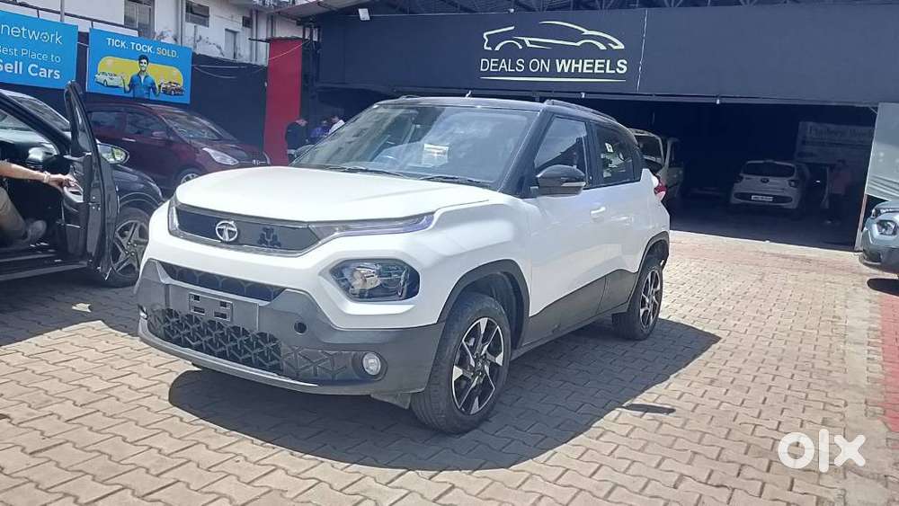 Tata Punch 1.2 Revotron Creative Amt Dual Tone, 2023, Petrol