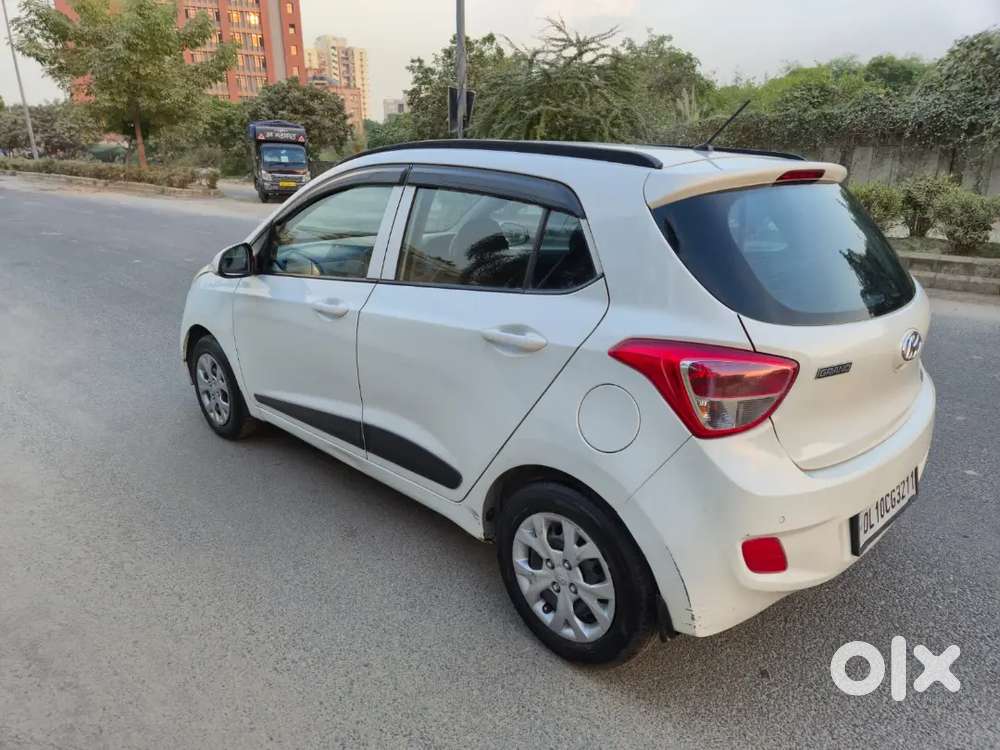 Hyundai Grand I10 Crdi Sportz Petrol 2015