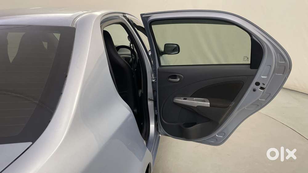Toyota Etios 1.5 V, 2012, Petrol