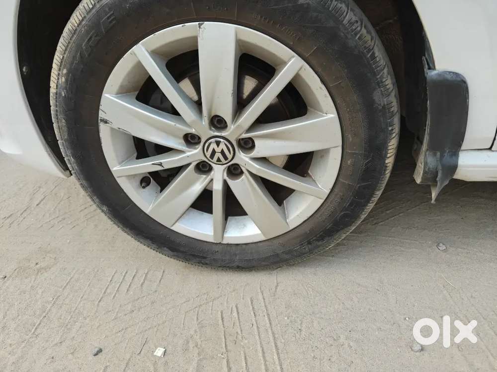 Volkswagen Polo 2015 Petrol