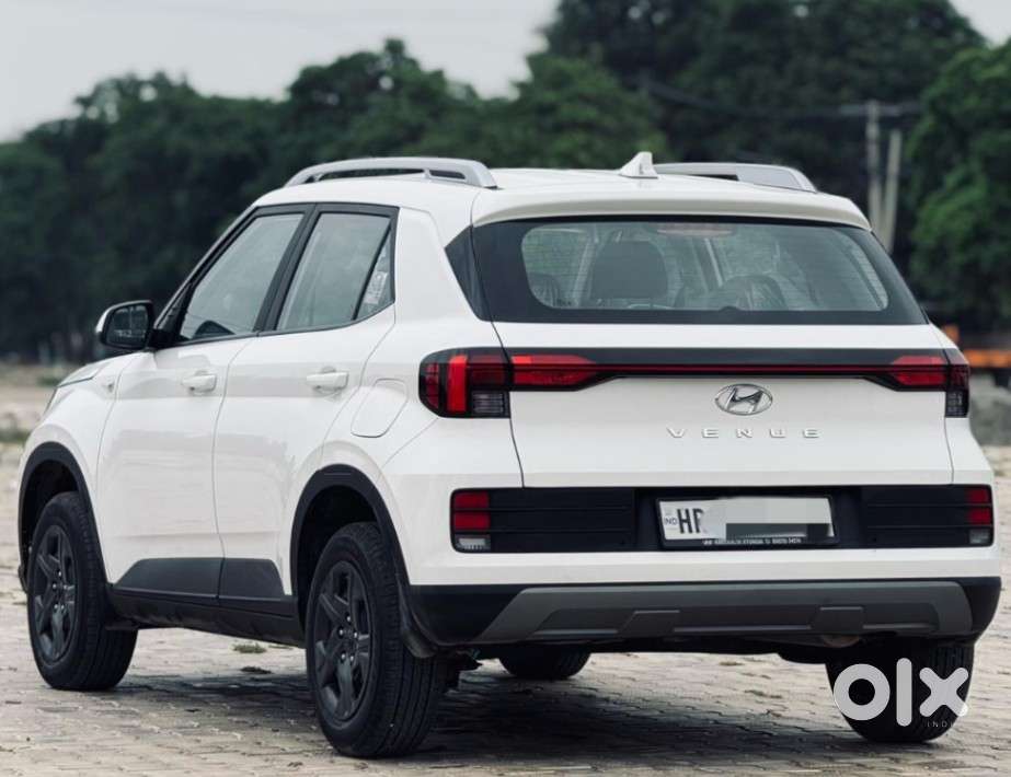 Hyundai I20 Asta (o) 1.2 Mt Dual Tone, 2025, Petrol