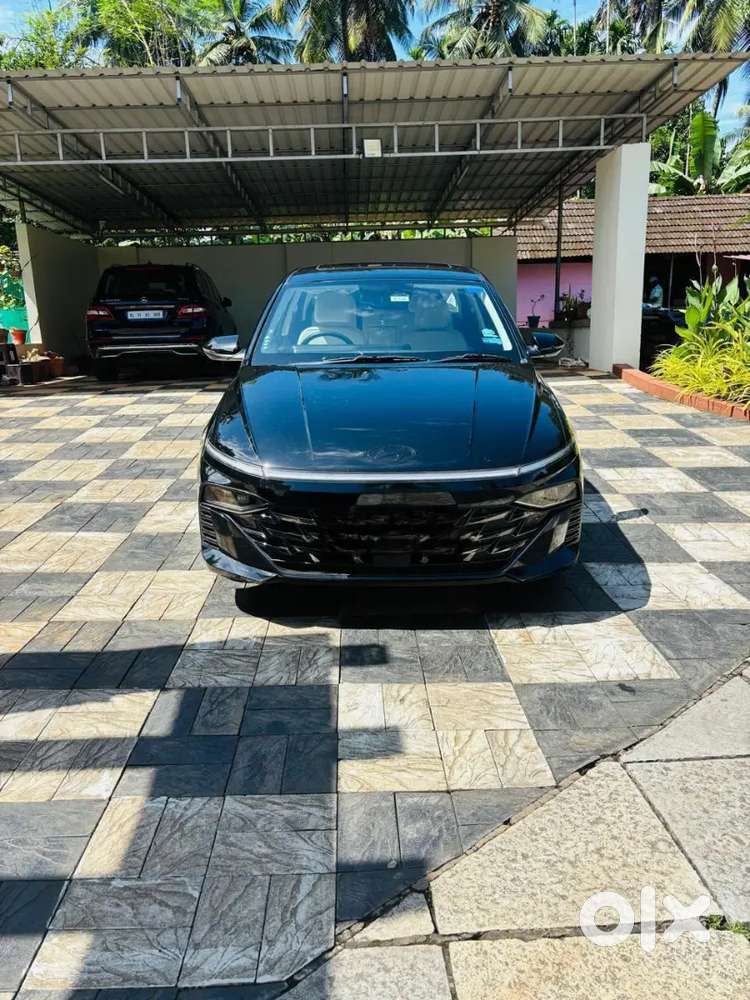 Hyundai Verna 2023 Petrol 42700 Km Driven