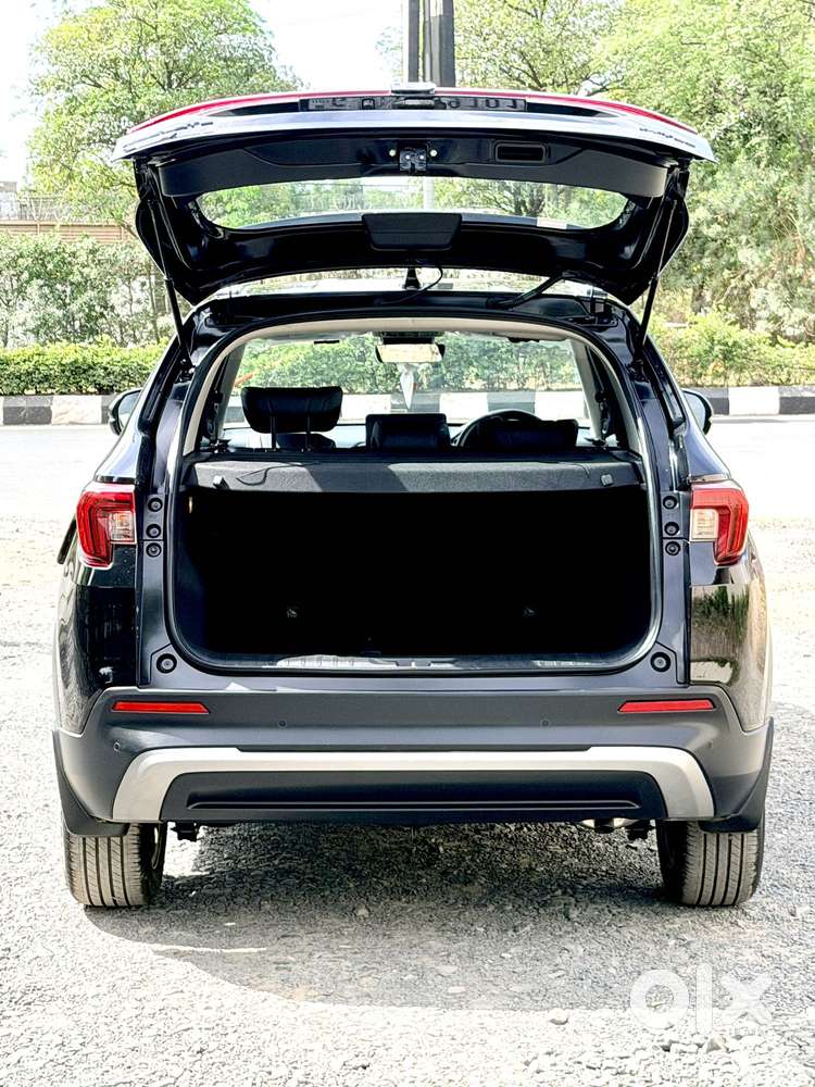 Honda Elevate Signature Black Edition Zx Cvt, 2025, Petrol