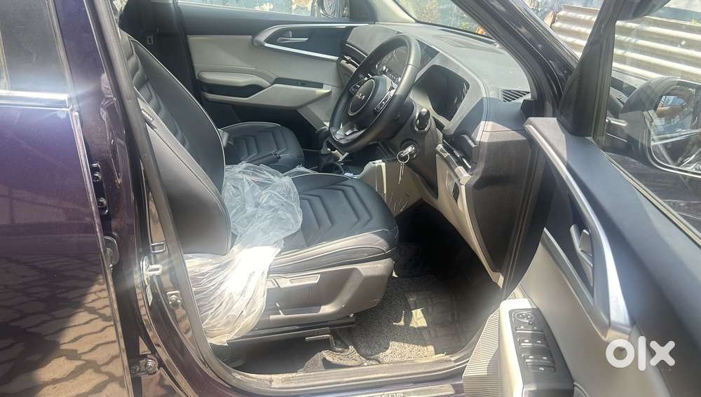 Kia Carens G1.5 6mt Gravity, 2024, Petrol