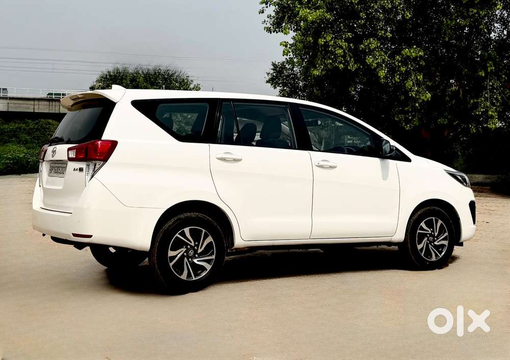 Toyota Innova Crysta [2020-ongoing] 2.4 Gx 7 Str, 2022, Diesel
