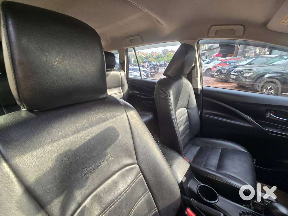 Toyota Innova Crysta 2018 Diesel Well Maintained