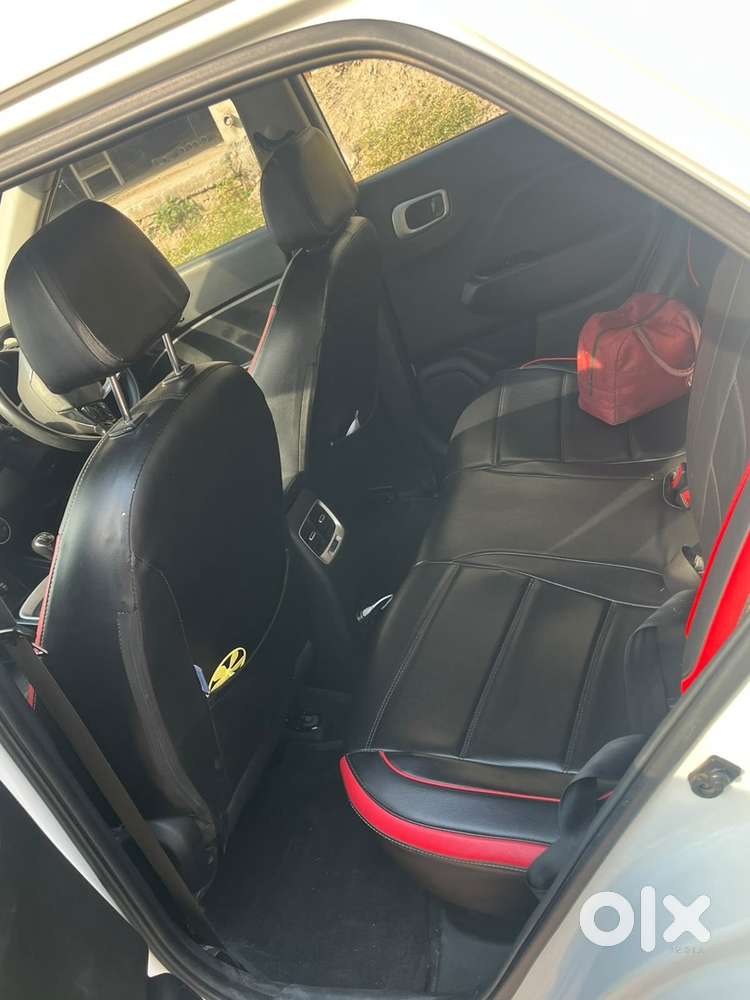 Hyundai Venue Petrol Manual 2021