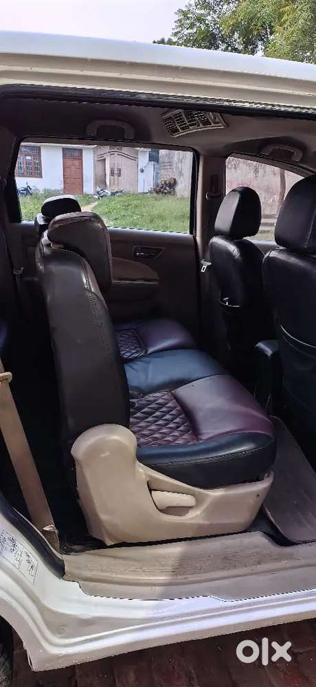 Maruti Suzuki Ertiga Lxi 2012