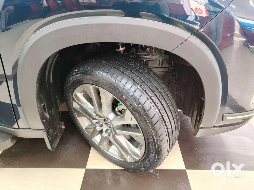 Toyota Innova Hycross 2.0 Zx Hybrid 7 Str, 2024, Electric