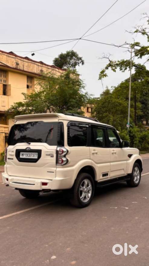 Mahindra Scorpio S10, 2017, Diesel