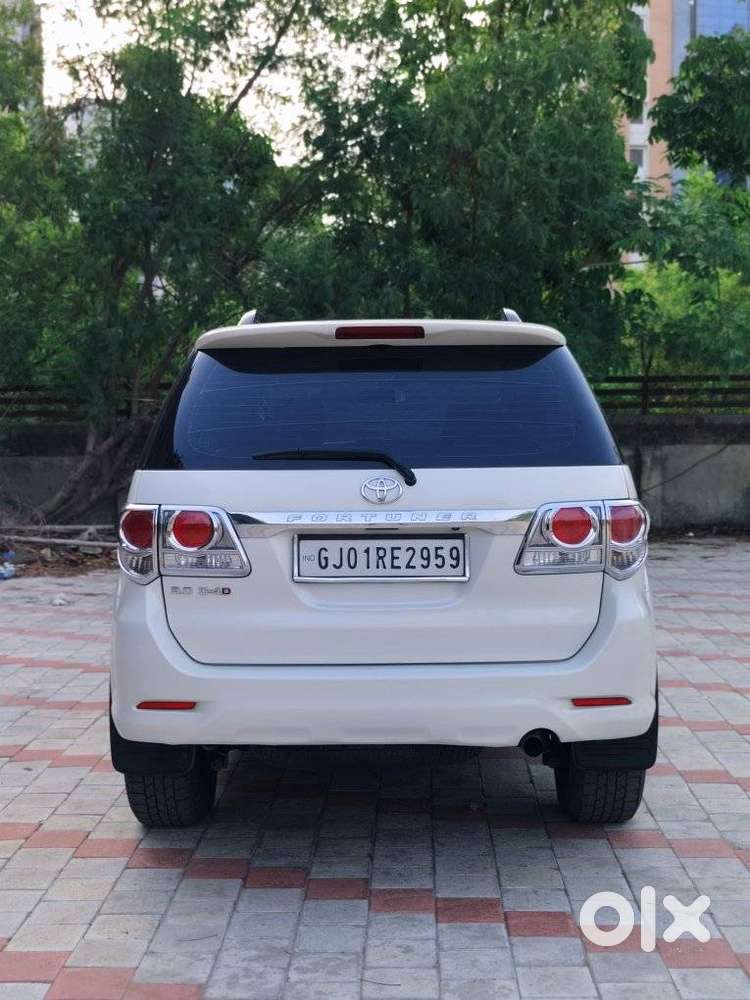 Toyota Fortuner 4x2 Manual, 2014, Diesel