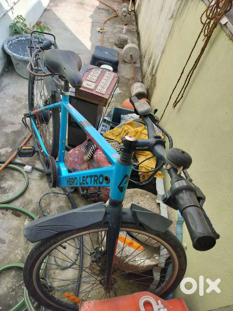 Electric cycle(urgent sale)working condition battery pin should change ...