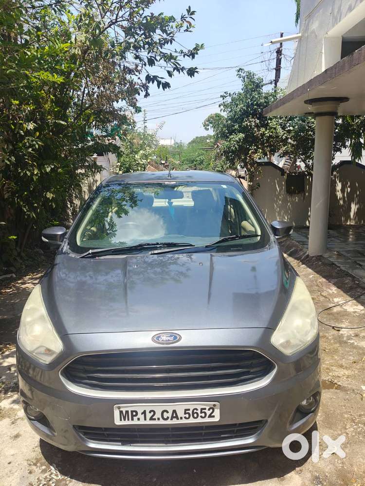 Car Is One Hand Drive