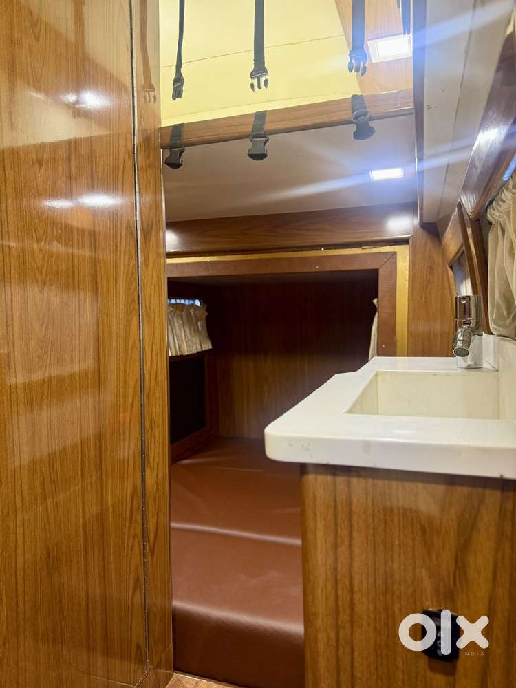 Tata Winger Deluxe - Hi Roof (ac), 2019, Diesel