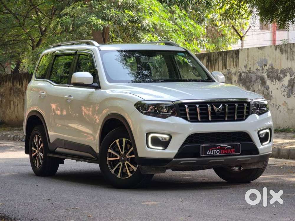 Mahindra Scorpio-n 2.0 Z8 Petrol At 7 Str, 2025, Petrol