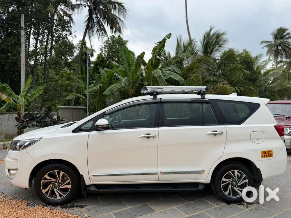 Innova Crysta 2024 -2025, 39000km