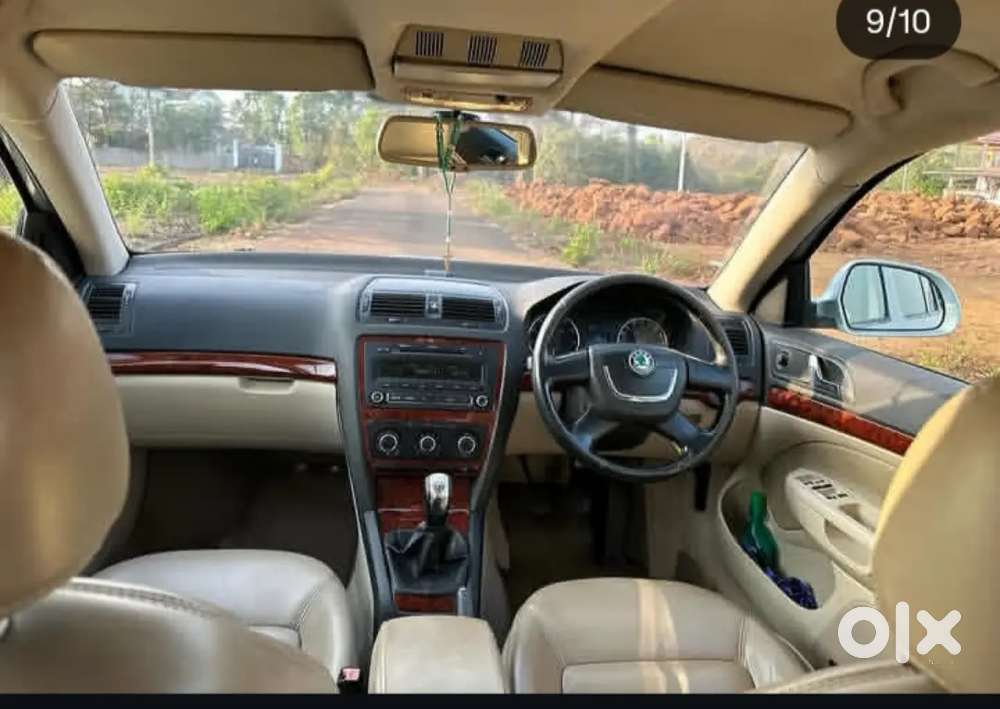 Skoda Laura 2010 Petrol Well Maintained