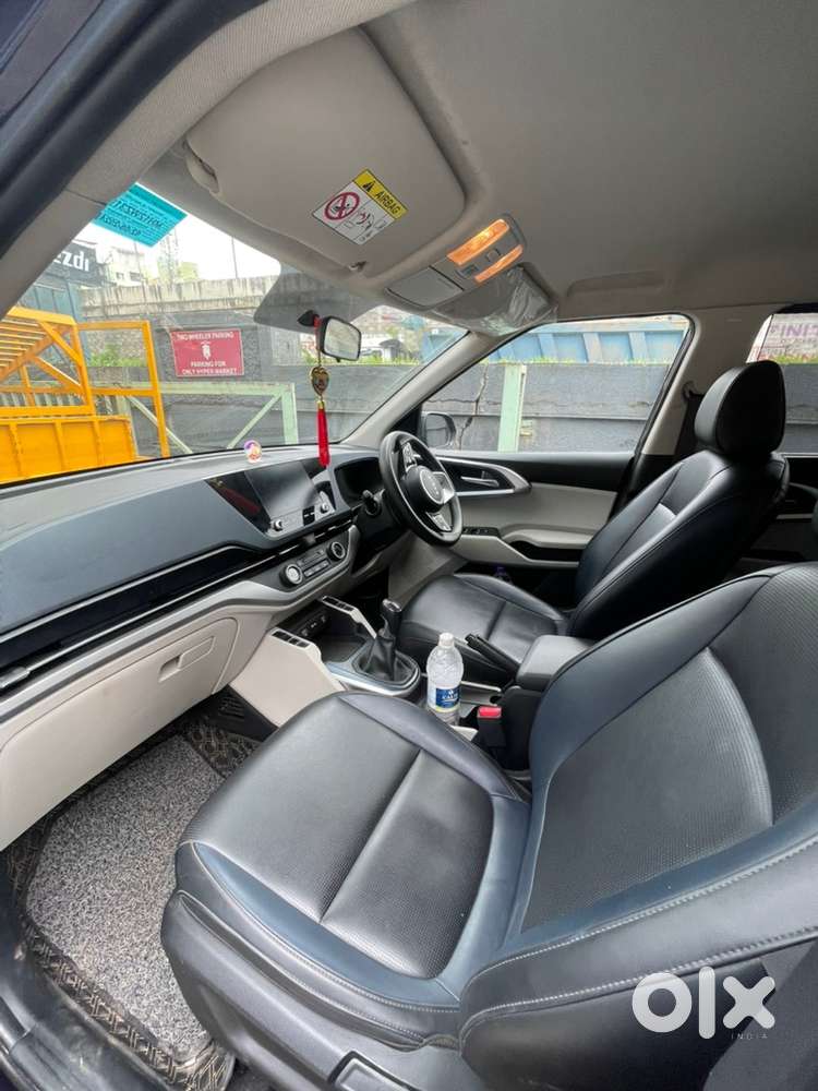 Kia Carens Petrol Manual 2024