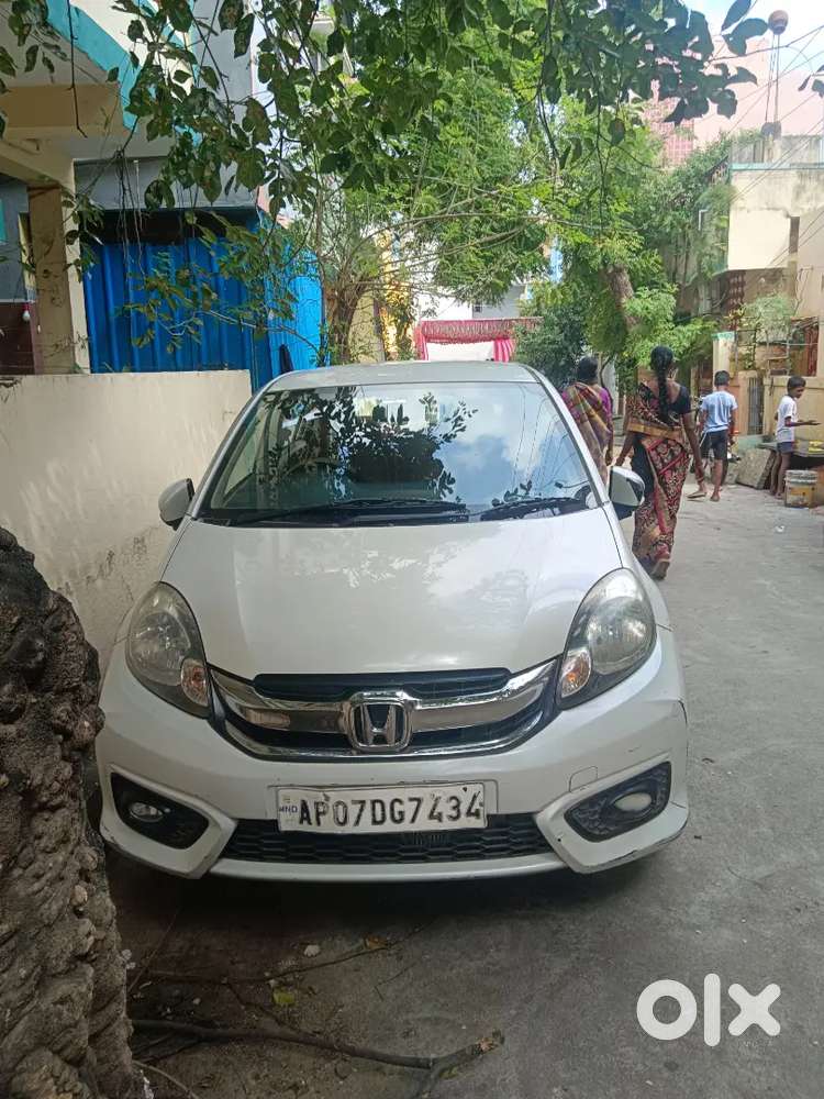 Honda Amaze 2nd Gen 2017 Petrol Well Maintained