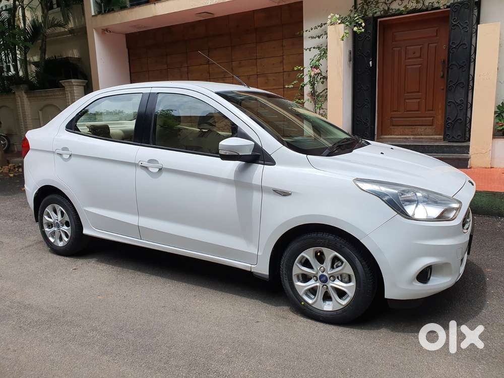 Ford Figo Aspire Titanium Plus At Petrol, 2015, Petrol
