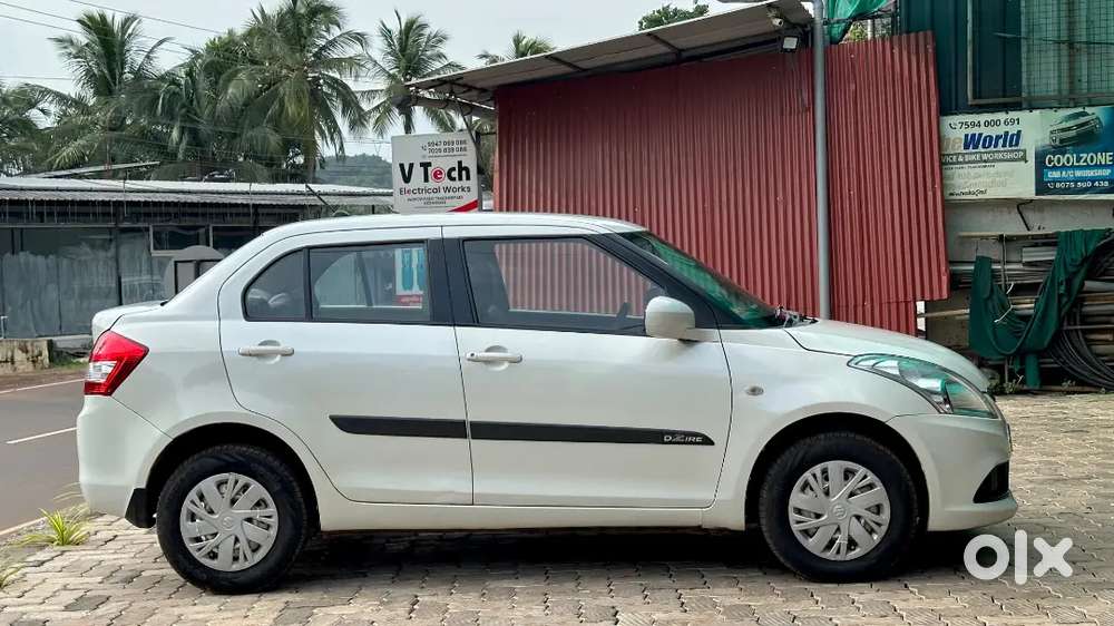 Maruti Suzuki Swift Dzire, 2015 Petrol Manual