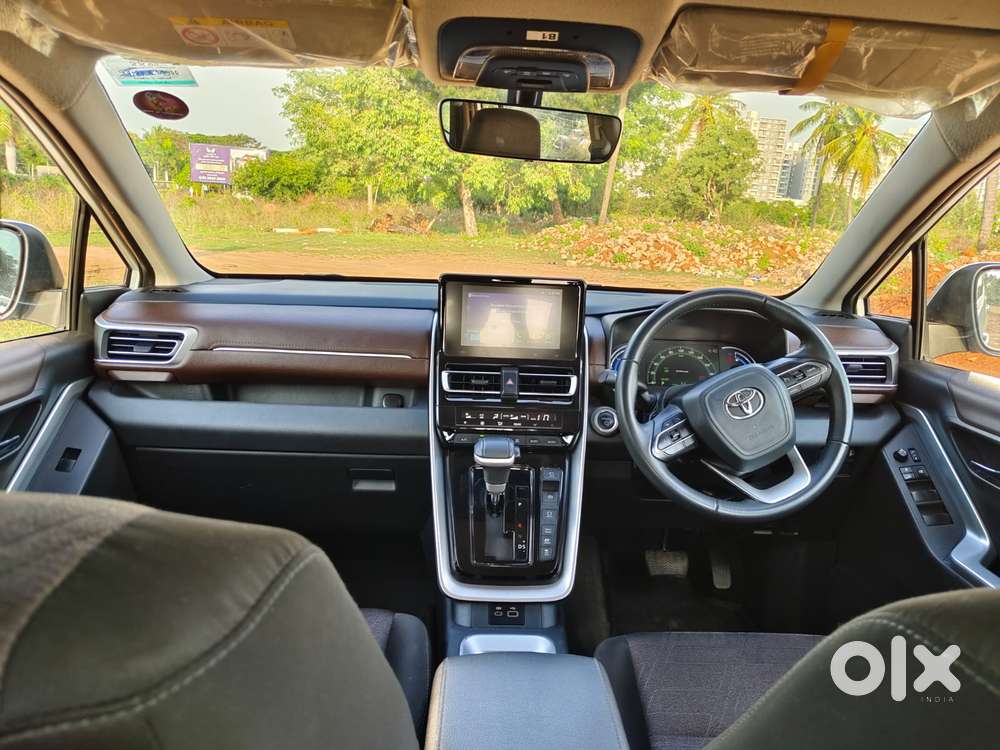 Toyota Innova Hycross 2.0 Vx Hybrid 7 Str, 2024, Petrol