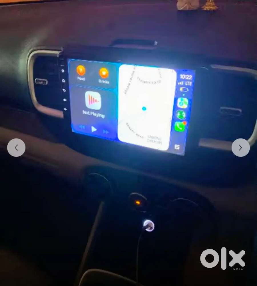 Hyundai Venue 2025 Petrol 6700 Km Driven