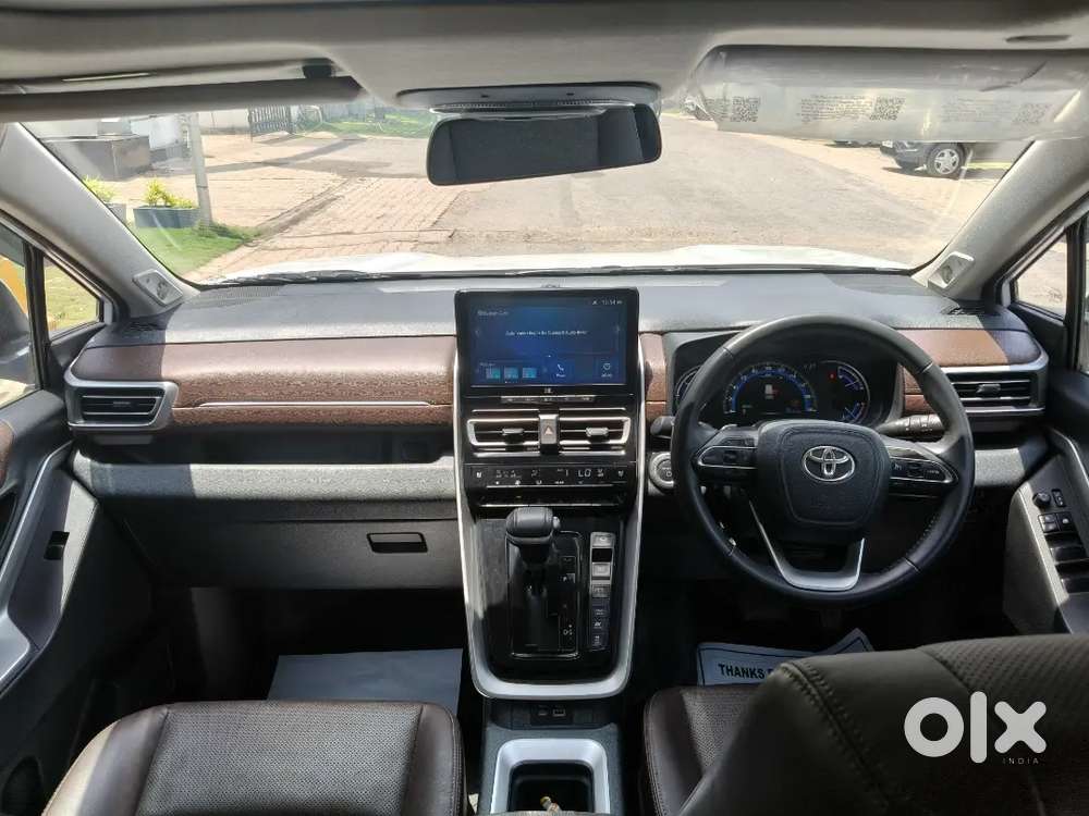 Toyota Innova Hycross 2024 Hybrid Hybrid