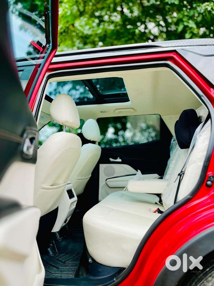 Mahindra Xuv 3xo, 2025, Petrol