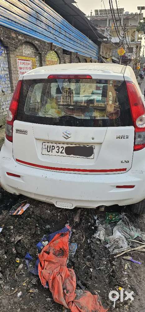 Ritz White 2016  Cng & Petrol  Parking Problem