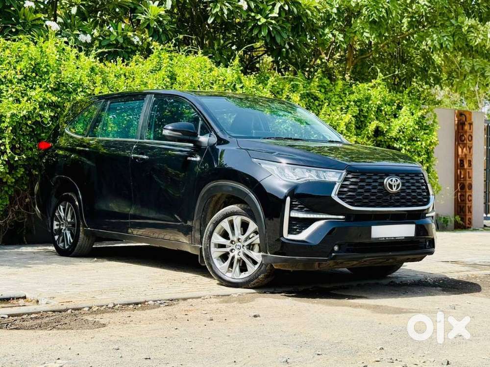 Toyota Innova Hycross 2.0 Zx Hybrid 7 Str, 2025, Petrol