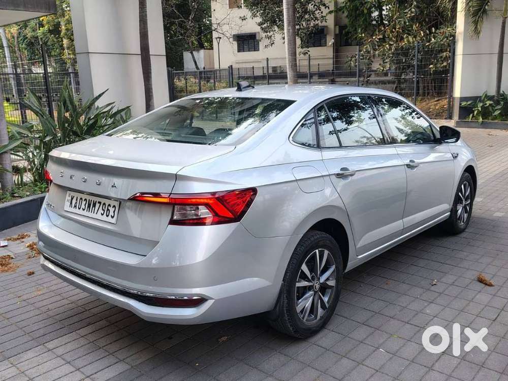 Skoda Slavia 1.0 Tsi Style At, 2023, Petrol