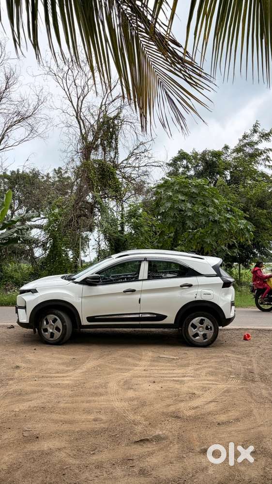 2024 Tata Nexon Petrol Year Car