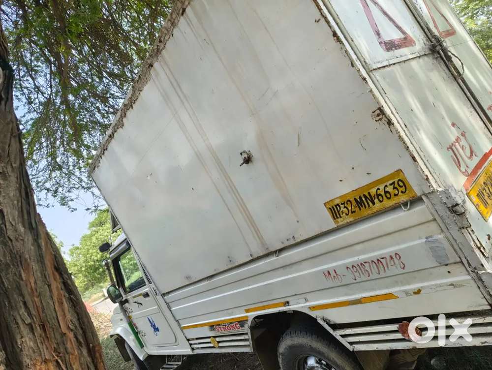 For Sale Mahindra  Maxi  Truck