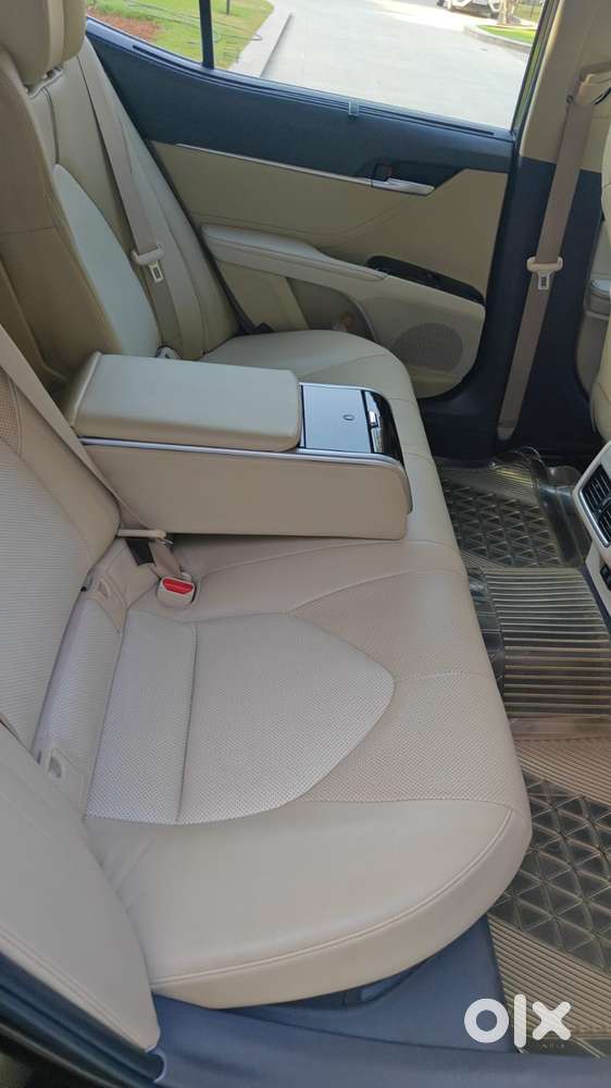 Toyota Camry Hybrid, 2019, Petrol