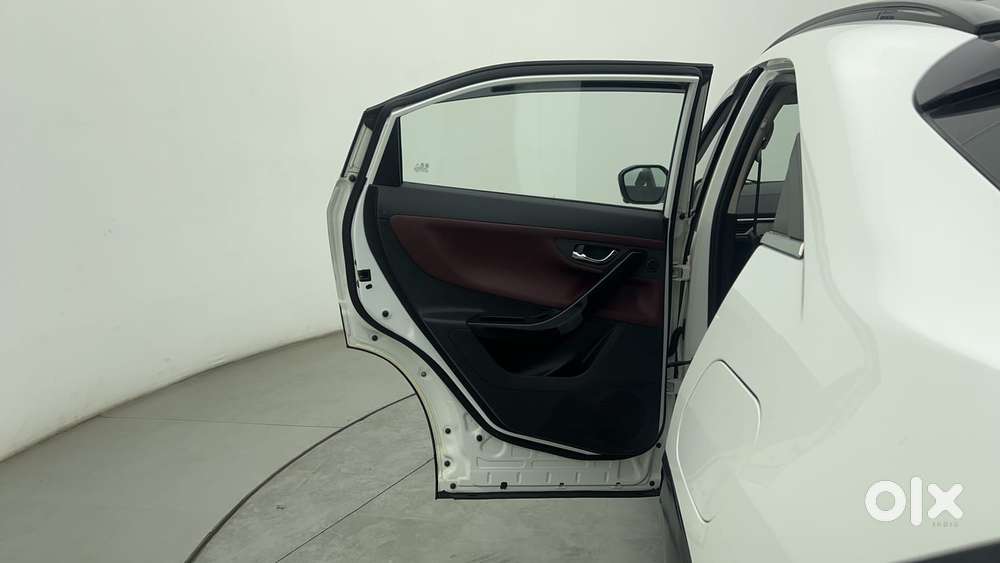 Tata Curvv Accomplished S 1.2 Revotron Petrol 7dca, 2024, Petrol