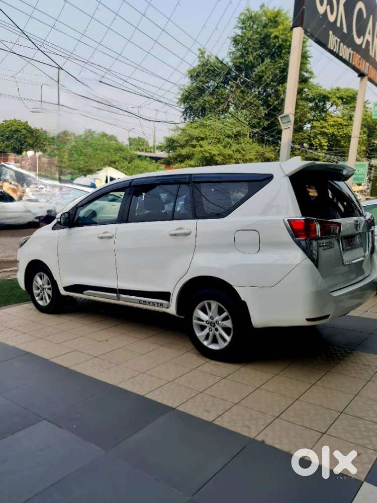 Toyota Innova Crysta 2.4 Gx Mt, 2017, Diesel