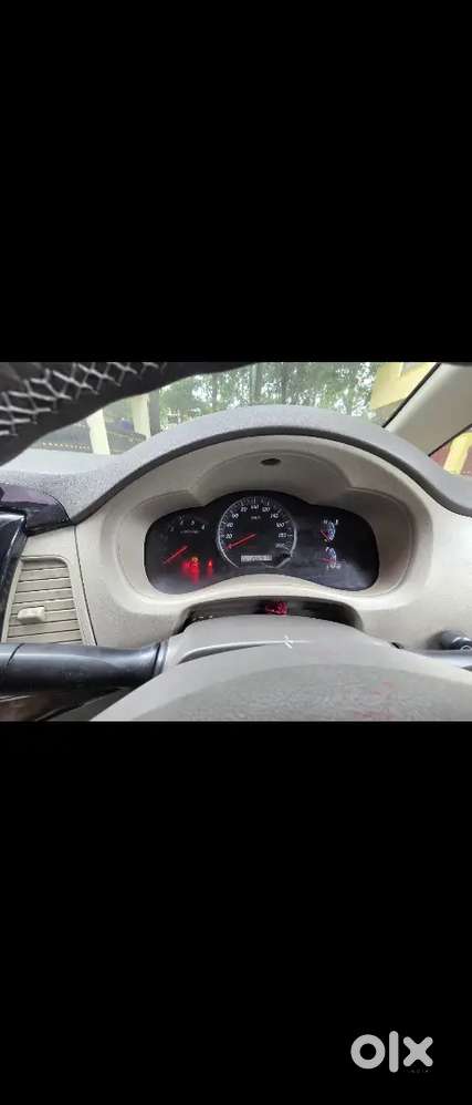 Toyota Innova 2012 Diesel Well Maintained