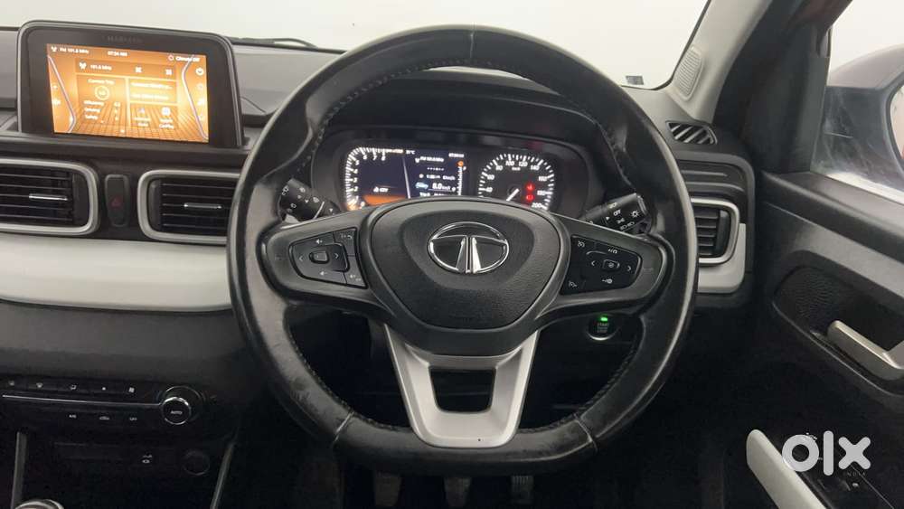 Tata Punch 1.2 Revotron Creative Dual Tone, 2023, Petrol