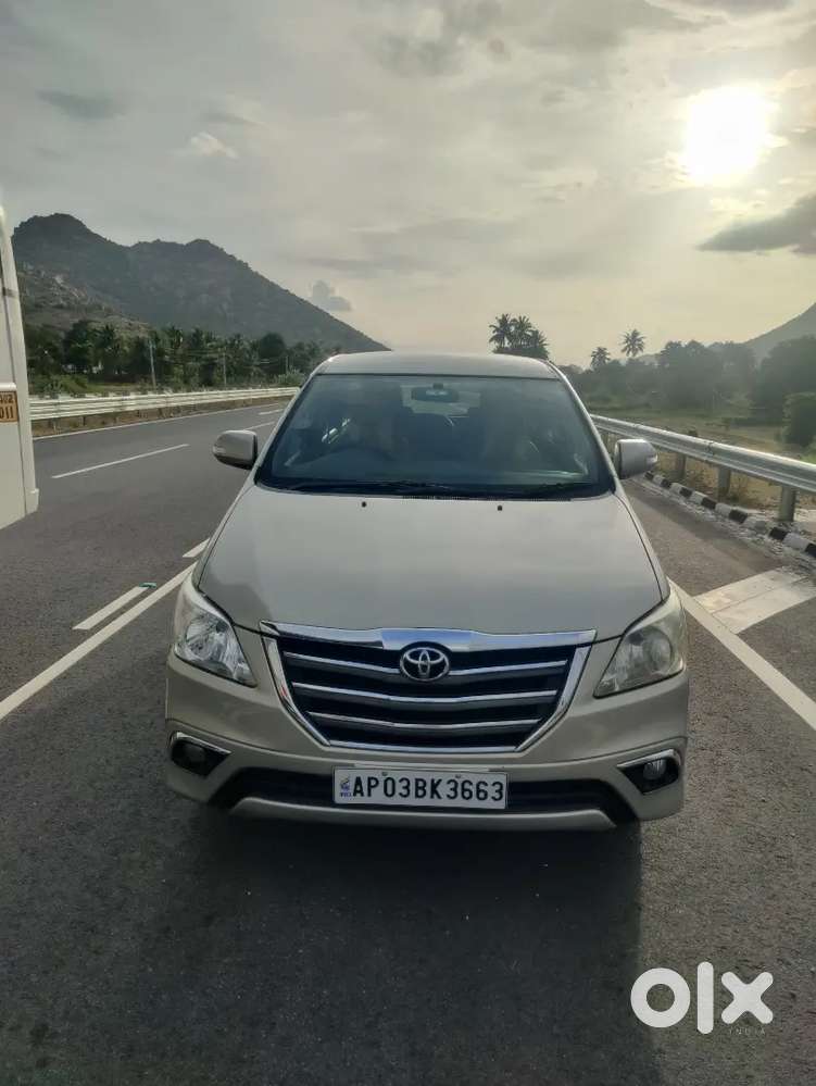 Innova 2014 V Version.