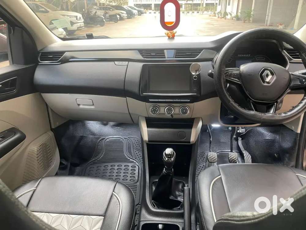 Renault Triber 1.0 Rxt 2021 Car