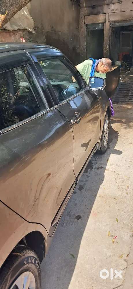 Maruti Suzuki Swift Vxi 2021