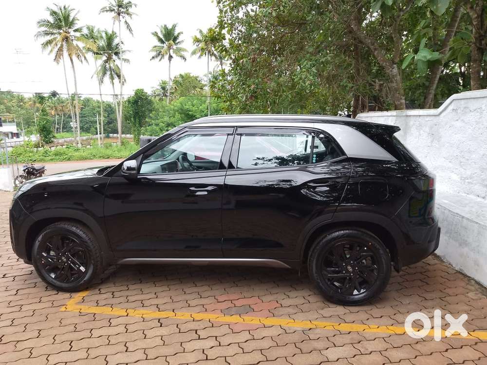 Hyundai Creta - S(o) With Sunroof