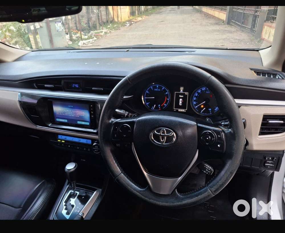 Toyota Corolla Altis 2013-2017 Vl At, 2016, Petrol
